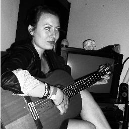 aliwaliwoowoo's profile picture. 