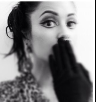 HuesDeNoir's profile picture. reinvent yourself