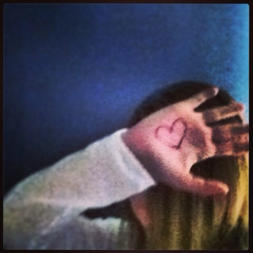 Music, friends and 1D are my life!!