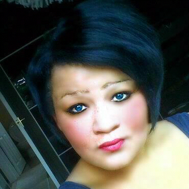 I love to partyyy :) I love to hang around with friends, go out etc :)