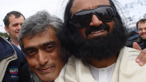 Art of living faculty, educationist working for Sri Sri Ravishankar Vidya Mandir Trust.  Antevasi of Poojya Bhagavan Gurudev Sri Sri Ravishankar Maharaj ji