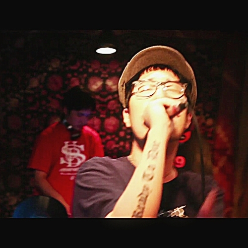 mcroom9's profile picture. 