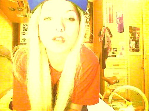 raw__diamondd's profile picture. ni blanco ni negro me muevo en la gama de grises