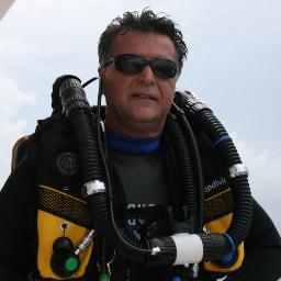 RamonLlaneza's profile picture. Ramon Llaneza Technical Diver & Rebreather Instructor IANTD & CMAS, Shark Behavior, Cave Diver, Shipwrecks, Search & Recovery, Trimix Deep Diving. https://t.co/tB4y1Ut9p7