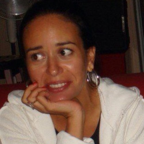 Yazı yazar, kampanya yapar (kişisel hesap) @yesilgazete Writer, Campaigner (personal account) Anti-GMO, Pierre Loti ‘87, New School ‘93