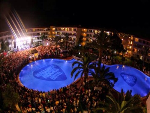 Tweet us if you and your mates are having your girls/lads holiday here this summer! Go hard or go home. #magaluf2014