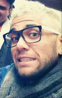 AlvesElMono's profile picture. Vengo de la selva para jugar en la banda derecha,no soy canterano pero tengo L'ADN de la Fantasmasia,el año que viene jugaremos la liga Qatarlana