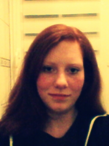 eminekalmz's profile picture. 