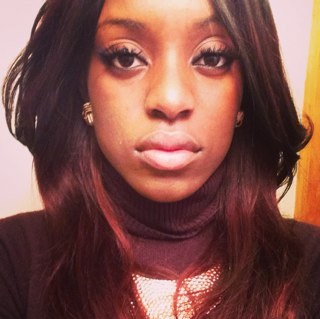 Single
College student #esu
Skin tone like hershey, body lawd have mercy!