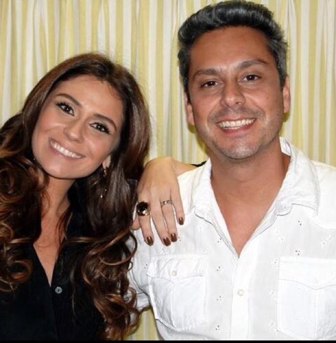 Esse é para o casal de idas e vindas da novela salve jorge HELO e STENIO o casal mais perfeito da novela