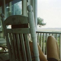 Kitesurf, travel addict. foodie. Love my doggy, my friends, making love, living out loud. Hiker, explorer. RTW traveller.