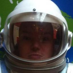 WeeFrah's profile picture. Opines about music, film, football and NFL.
Expert in none.
Hearts & Patriots fan