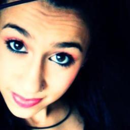 Futura Médica,Solteira,Festa? é comigo mesmo!! Gosto de estar com meus amigos e minha família... Quer saber mais só me conhecendo... ¬¬