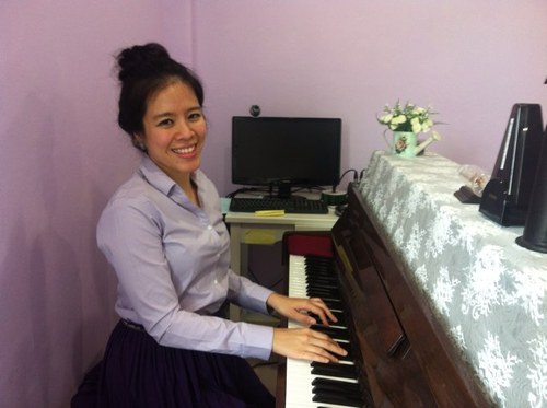 Octave28's profile picture. Voice Teacher AF10 & AF11. Free vocal tips. ครูสอนร้องเพลง AF10 และ AF11   , สอนที่ Octave28  ทวิต เทคนิคในการร้องเพลงให้นะคะ