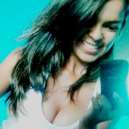 17 aninhos, canceriana, apaixonada e ciumenta :*