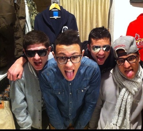 Melvyn_Moura's profile picture. 