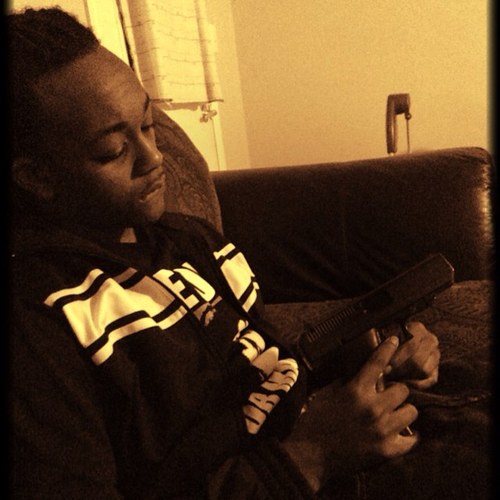 cool laid bak nigga,,bout ma bitness bout ma money..aint got time fa games,make musik..fwmm..i follow backk