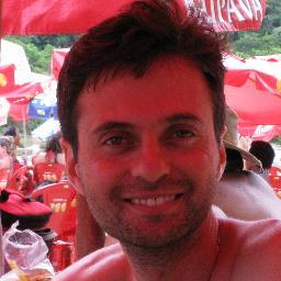 Sou um cara que gosta do mundo virtual e tecnologias. Sou farmacêutico e trabalho na minha área. Adoro fazer amizades.