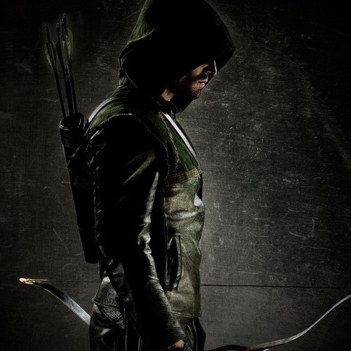 i love dc comics green arrow,deathstroke batman...and i give movie info.