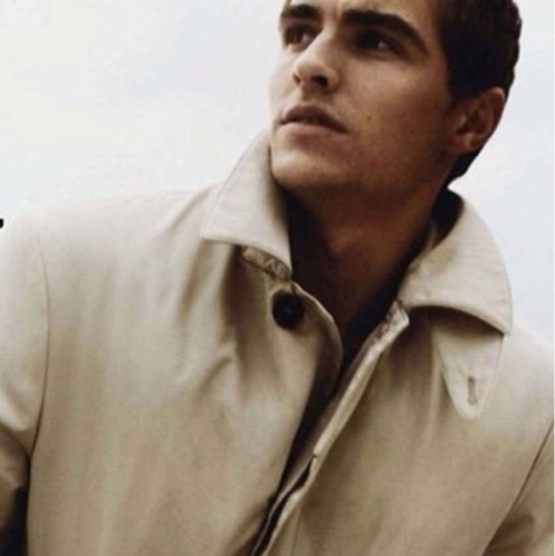 CharredEmissary's profile picture. Everything seems so singed at the edges because of all the opiates in my system, drowning me, in a sea of my mistakes. {#HungerGames | FC: Dave Franco}