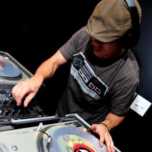 From the Midwest to the West Coast, Lo-Khem is still working hard to be your favorite DJ!