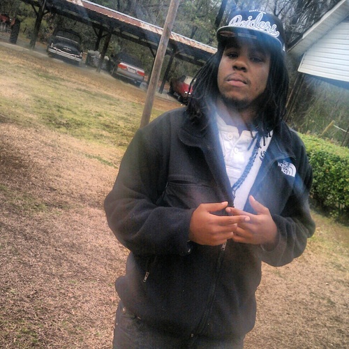 Young black n gifted Money is the Motive Music is my passion anything else you needa know just scream at me
