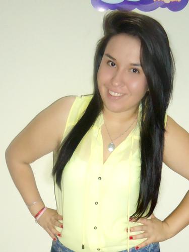 La felicidad es interior no exterior, asi que no depende de lo que tenemos, sino de lo que somos. C: