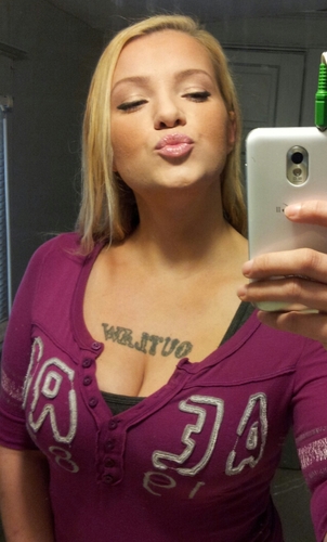 Rapper. Single girl in the city. Lover of: Pilates, 5 ★ Hotels, the Carribean, Loyalty, Life, Quick Wit, Travel, ♪, Laughing.
