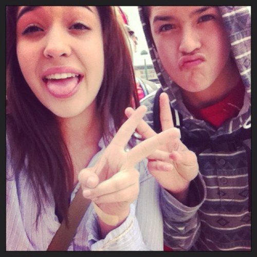 joellrrodriguez's profile picture. hi im Joel!!:) and im from Narnia!!:)