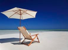 Stichting Samenwerkende Horeca Het Rond organiseert een maand lang activiteiten op het Stadsstrand Houten. 28 juni t/m 30 juli 2013.