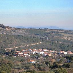 pedanía que pertenece a  Valencia de Alcántara de gente sencilla y humilde. conocida por su turismo y por sus dólmenes.