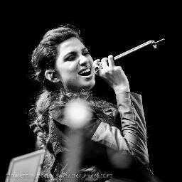 my life is shreya ghoshal forever...i love shreya ghoshal...