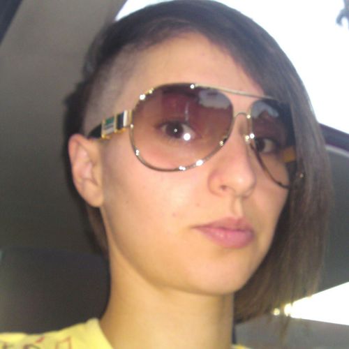 AlexaAndric's profile picture. 