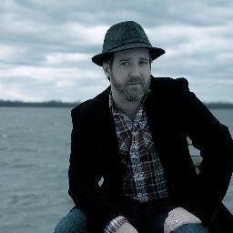 Singer/Songwriter at @FallingFences, Educator @sluhjrbills, and Never leaving #STL, Brother.