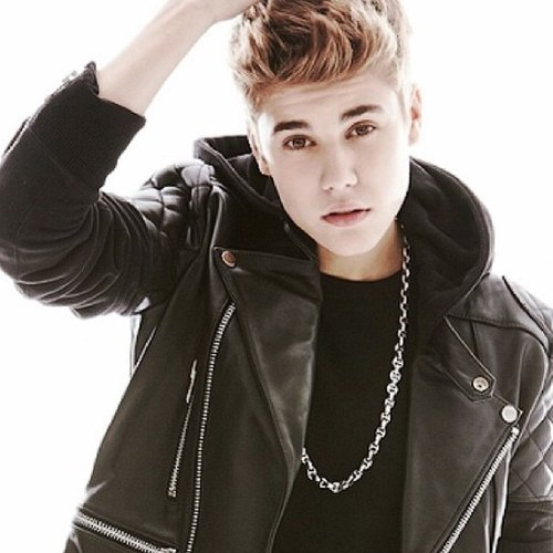 Goal : justin notices us , and follows ♡