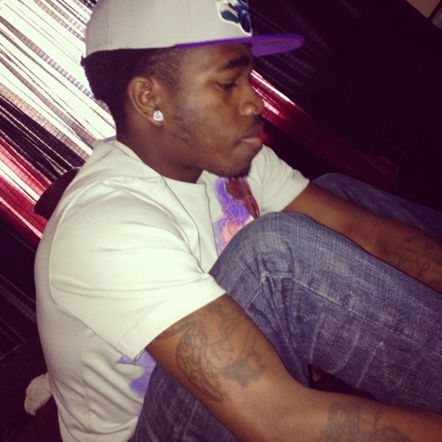 DavidBally3's profile picture. Head in the sky, young Tim Duncan, im just tryna reach my goals but i still aint dunkin'#nbabound #nappytemp #tattoos #truRealNigga