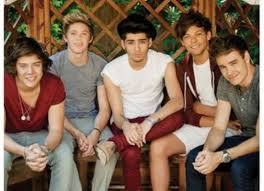 Lovernate 1D, Ariana, Demi, Jonaskians
simple teen life
follow 4 a follow; easy as pineapples