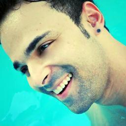 Alegre,extrovertido e às vezes palhaço.O bom humor é uma questão de sobrevivência nesse mundo tão louco.Quer saber mais? Segue ae
Instagram @julioocesarr