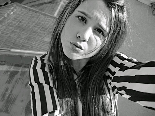 Perfectamente imperfecta. Sonriendo y jodiendo desde un 3 del 98. Soy de esas que no recomiendan. Mis hermanas, mi vida 16.