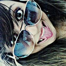 Não consigo resistir a tentação de ser feliz.