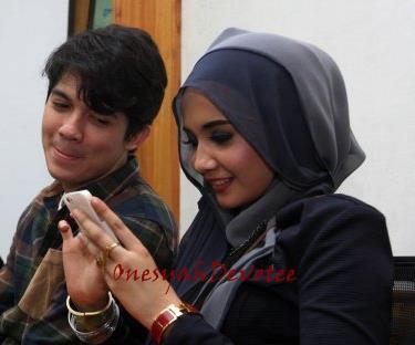 I'm syahkiAdore and OnesyahDevotee. I'm big family @MDRbyZASUNGKAR and @Irwansyah_zs forever and always love SyahKia :) follow back ??! Just mention :D