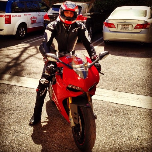 Intrancela's profile picture. 