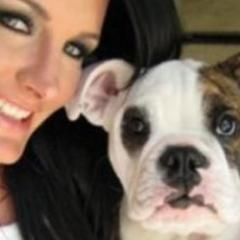 luciewalkerr's profile picture. Live for weekends away with the friends!  Suprisingly good at baking according to @jakepwalker Cakes are my weakpoint! Oh & Hooch! #WaysToMakeMeSmile