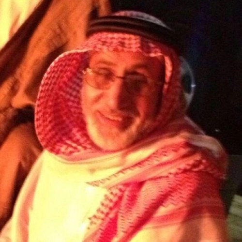 شخص يُحب الخير ويتمناه لكل الناس ، يخاف الله ويتقيه ومحب للقراءة .