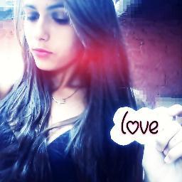 Simpatica . Romantica . Ciumenta . Legal ♥ *-*