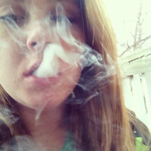 bl0w_purp's profile picture. I'm perfect and i love nugs