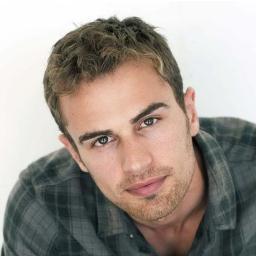 FourDivergent's profile picture. Fear doesn't shut you down, it wakes you up.