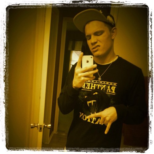 Jaybird2050's profile picture. Roolin one up with wiz!!!!! Buckle LIT/ music aficionado/ taylor gang/ I want to become internet famous.