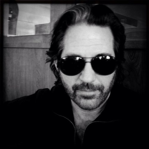 🎻Violin Concerto world premiere May 9 & 10
❗️Kip Winger does not message fans privately