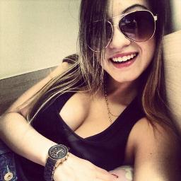 Amo futebol,amo comer,amo conhecer gente nova e blablabla